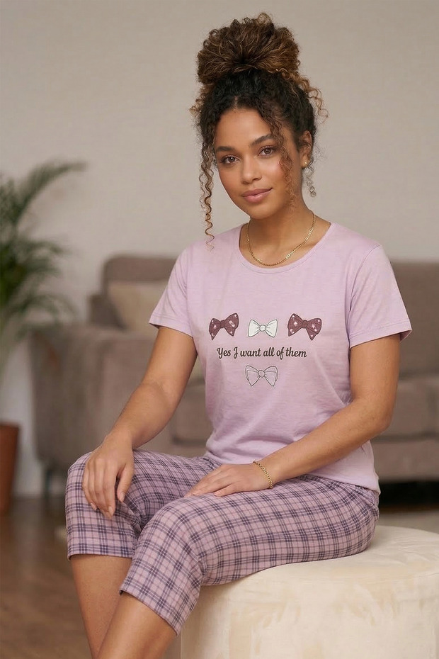 Women's Ribbon Printed and Slogan Crew Neck Short Sleeve Capri Combed Cotton Pajama Set