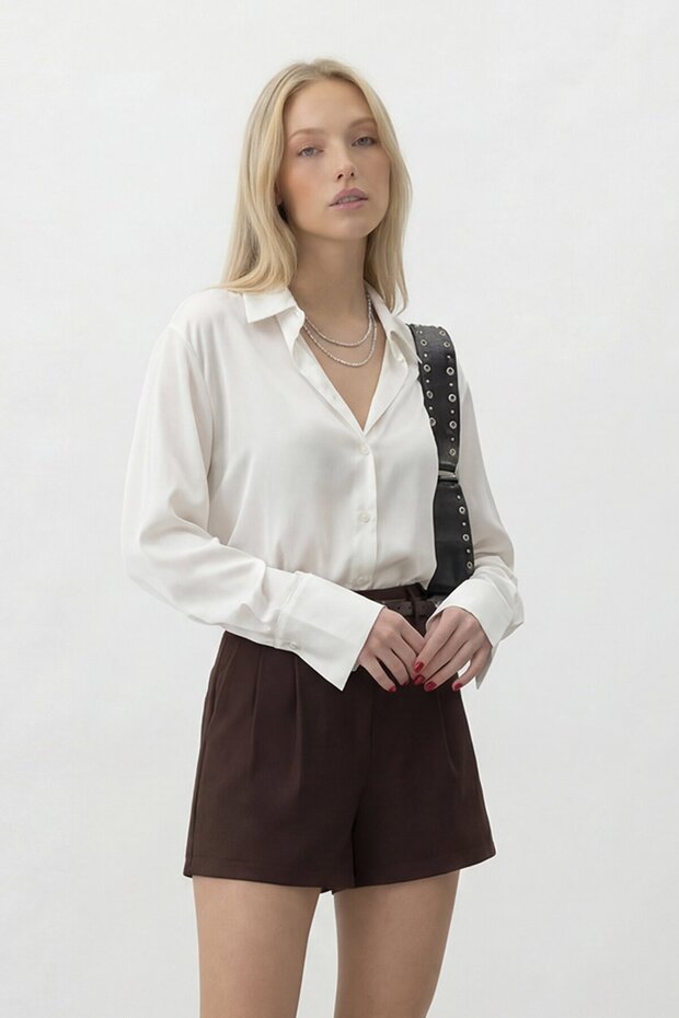 Kemer Detaylı Mini Şort - 1