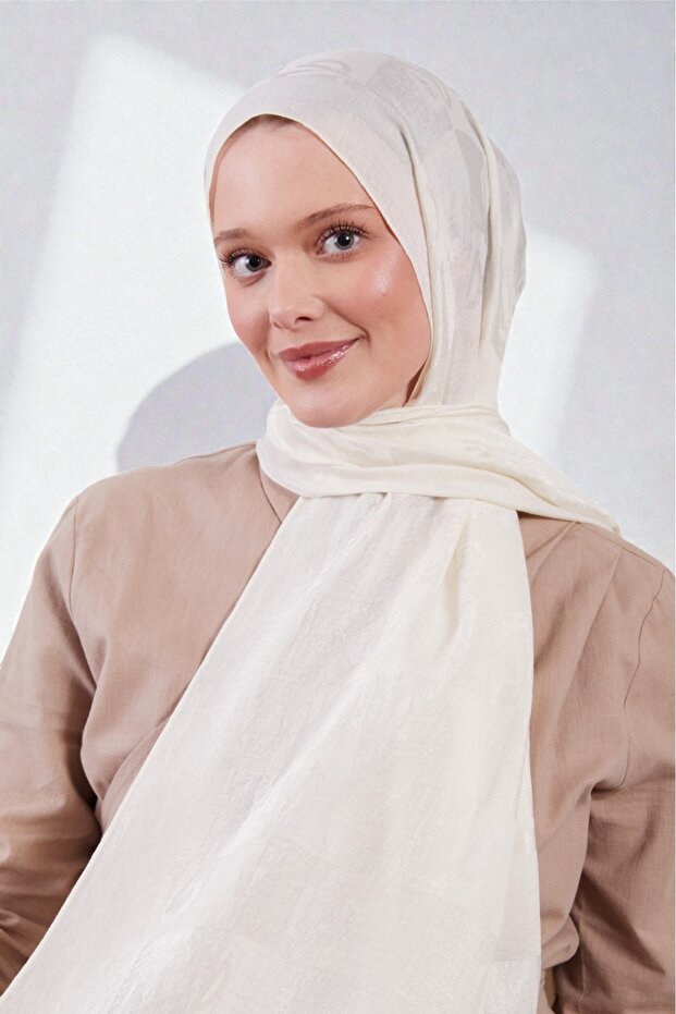 Lvd Printed Naia Jacquard Shawl