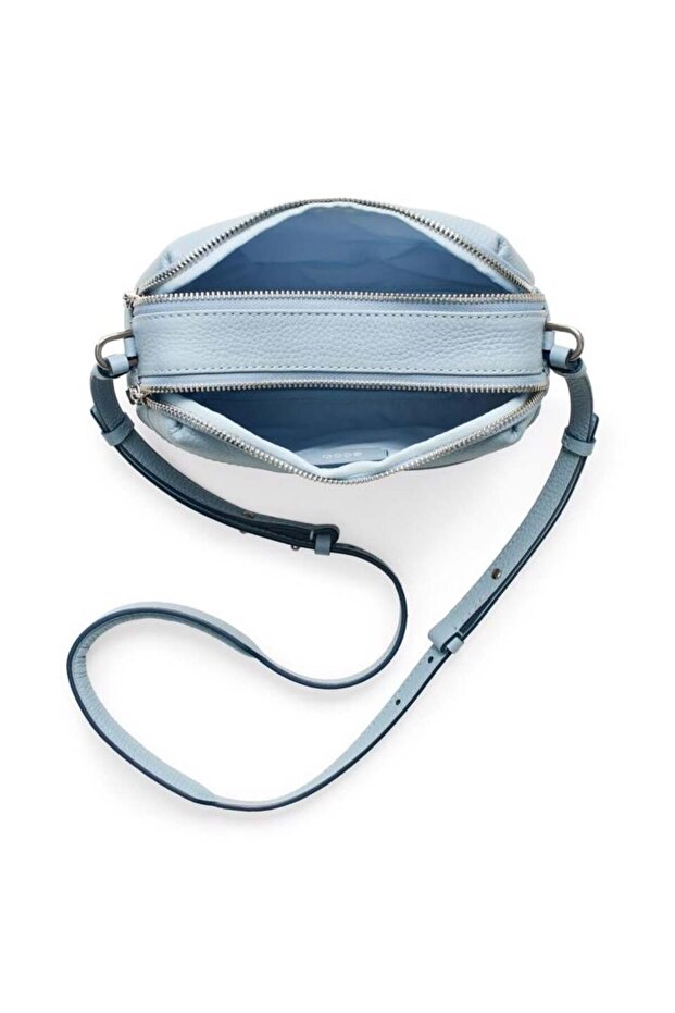 Camera Bag Curve - 3