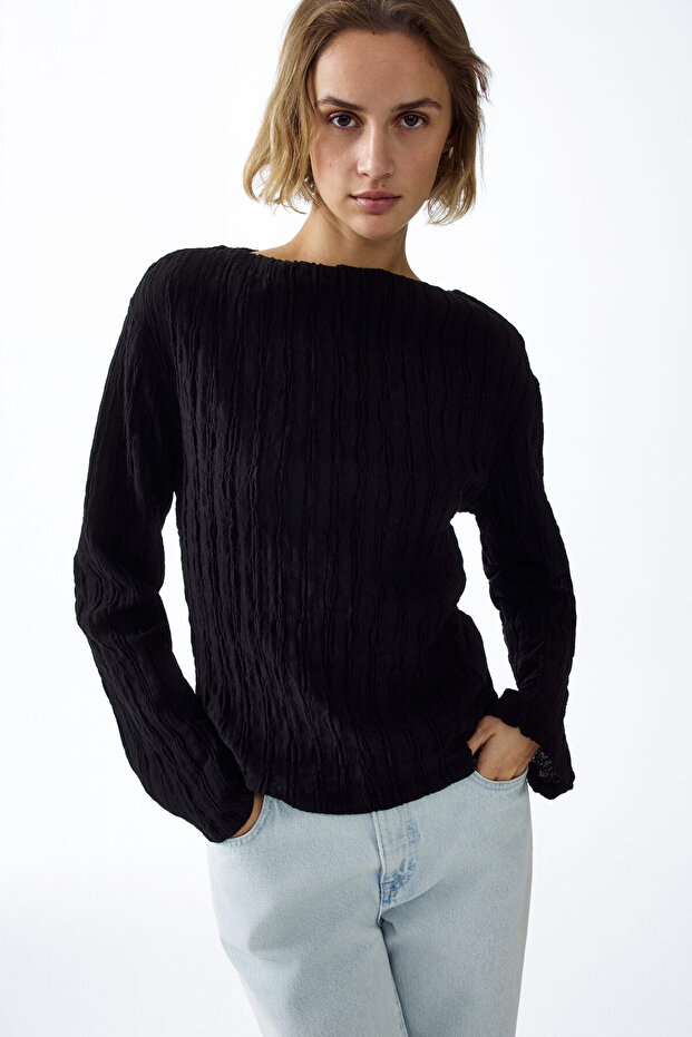 Kayık Yakalı Üst - 2