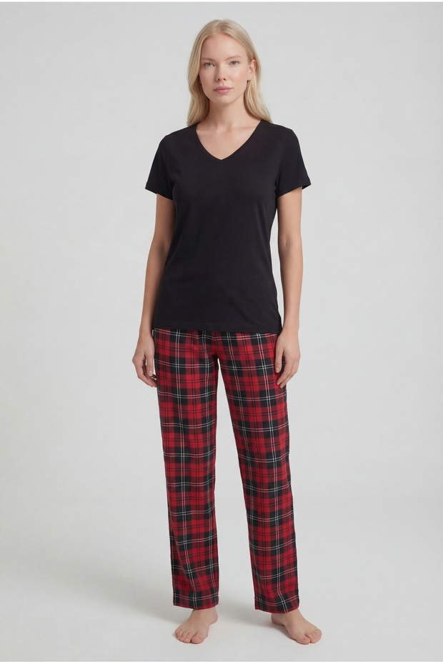 Women's Plaid Pajama Set