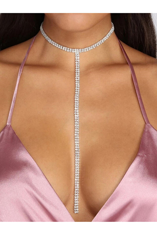 قلادة بشرابة مرصعة بأحجار الراين