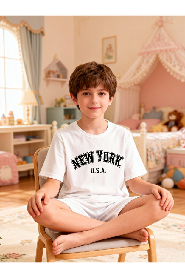 Boys White Graphic Print T-Shirt and Shorts Pyjama Set
