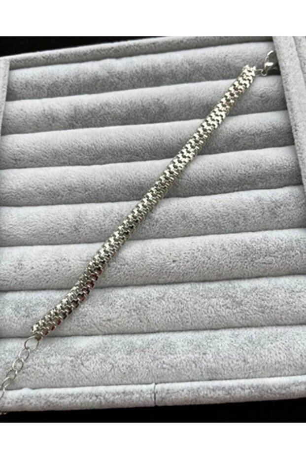 Bracelet in Silver Color, Stylish Design, Unisex