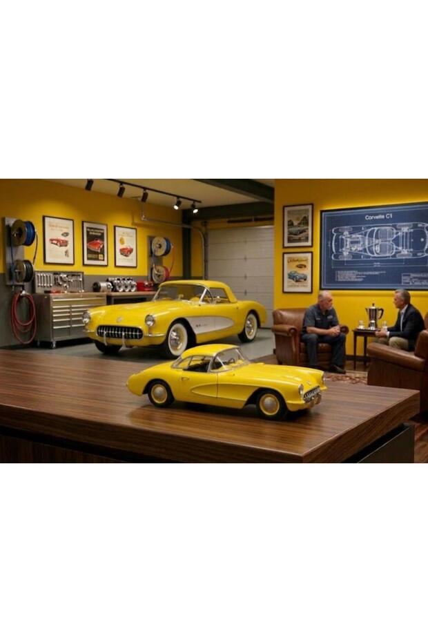 The Spirit of the Age: Old Classic Model Toy Car with Openable Doors and Pull-Release Mechanism