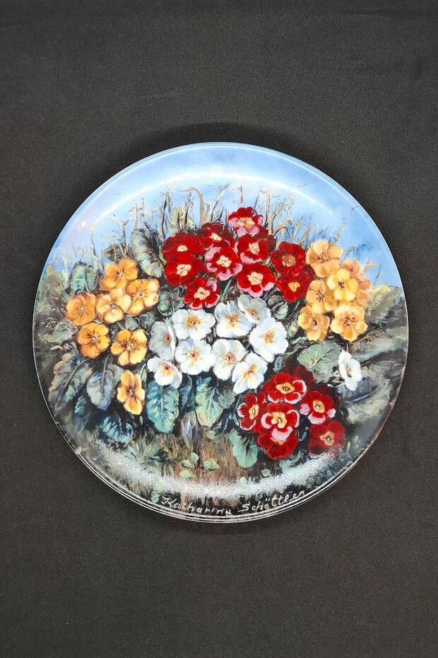 Schirnding Flowers in Our Garden Themed Porcelain Wall Plate 20 cm