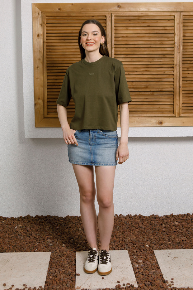 Interlock Fabric Back B Printed Basic T-Shirt - 1