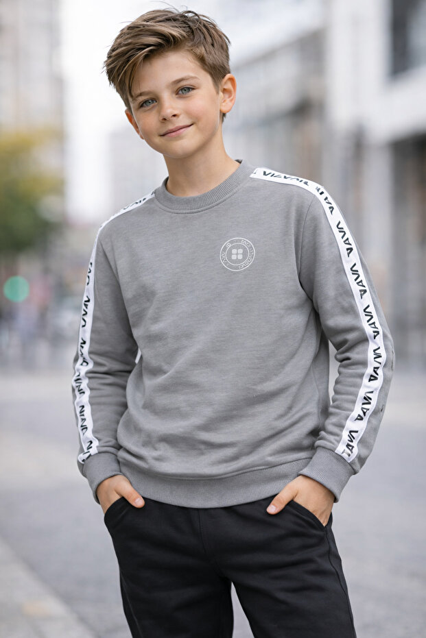 Sweatshirt