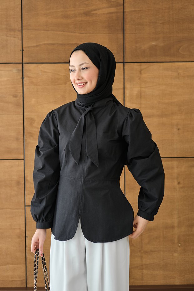 Women's Scarf Collar Detail Short Shirt Black
