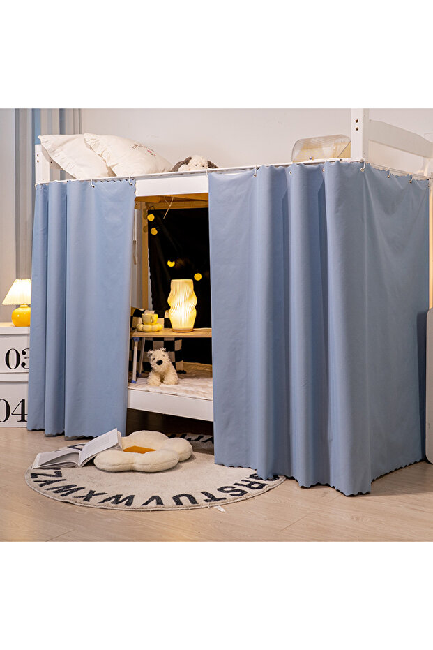 A dormitory bed curtain, fully light-blocking, easy to install, suitable for general dormitory use