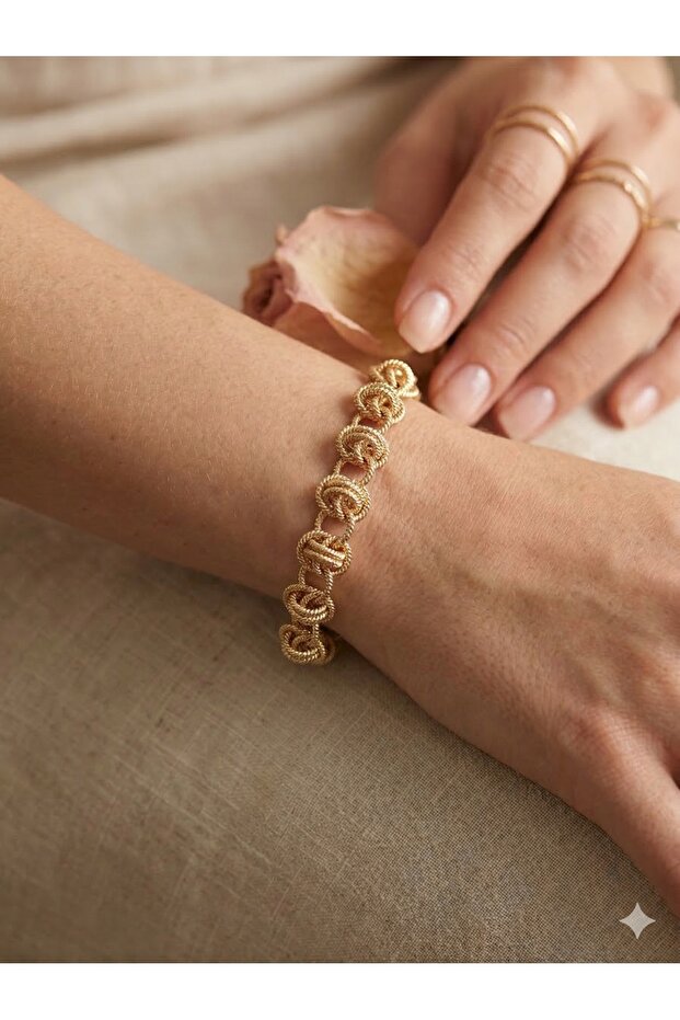 3S Special Design Gold Steel Bracelet with Interlocking Ring Detail