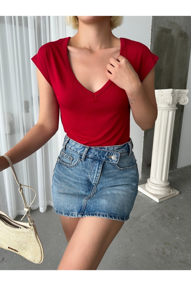 Women's Burgundy V-Neck Low Sleeve Soft-Textured Stretchy Viscose Blouse