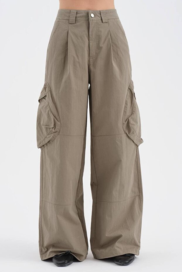 Women's Cargo Pocket Pack Trousers with Pleated Detail on the Front