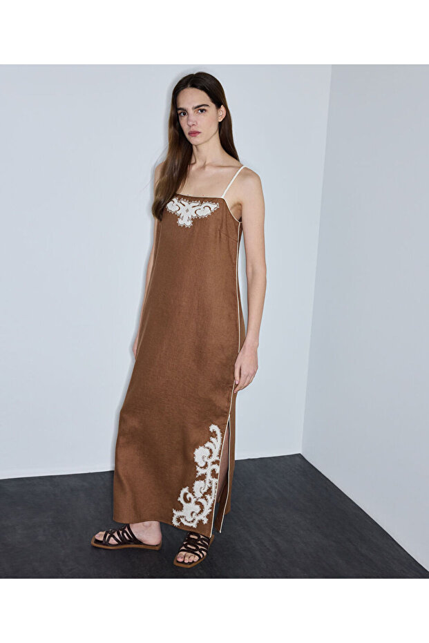 Contrast Appliqué Linen Dress