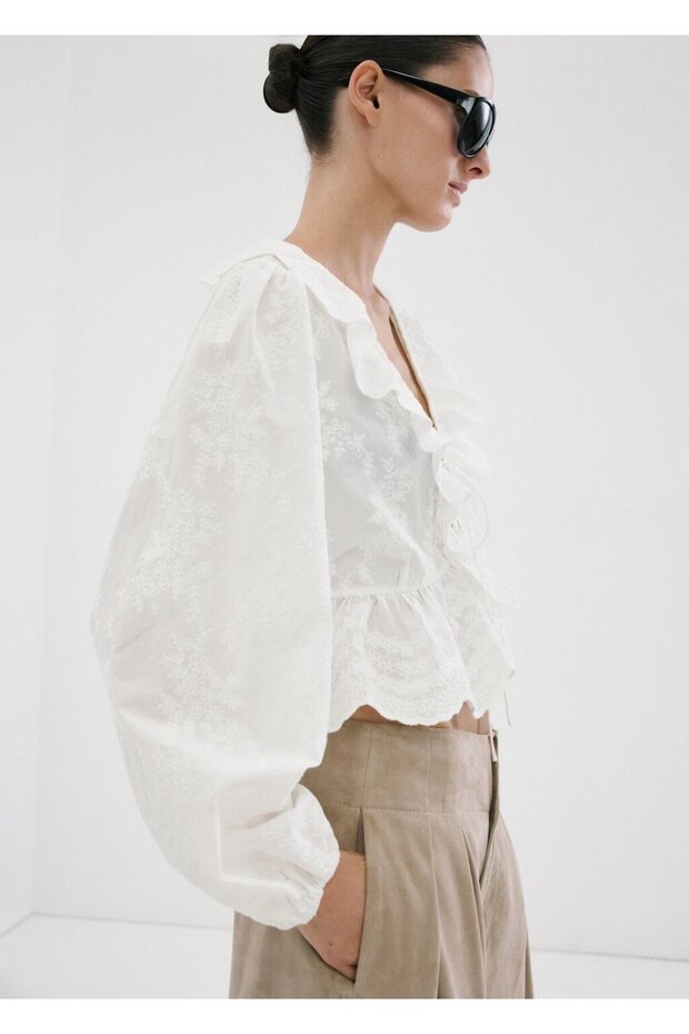 Fırfırlı işlemeli bluz - 7