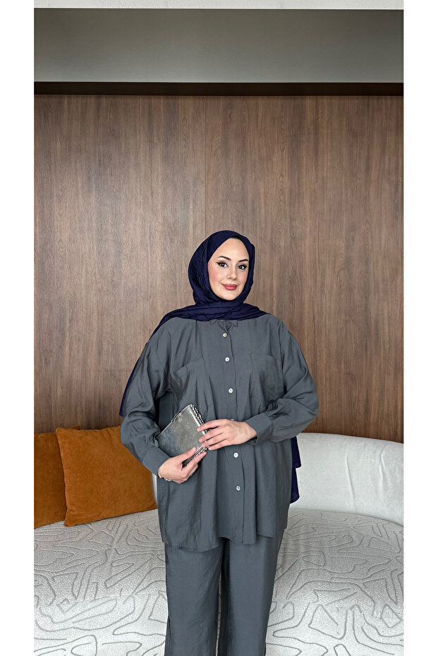 بدلة بأزرار - 1