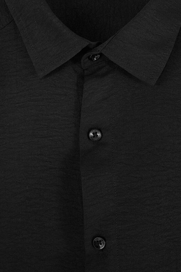 Siyah Normal Kalıp/Regular Fit Dokulu Yazlık Erkek Dokuma Gömlek TMNSS26GO00028 - 5