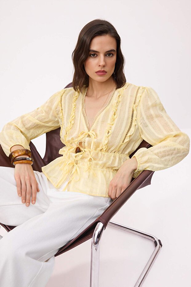 Açık Sarı Kedi Merdivenli Hafif Transparan Boho Gömlek TWOSS26GO00101 - 2