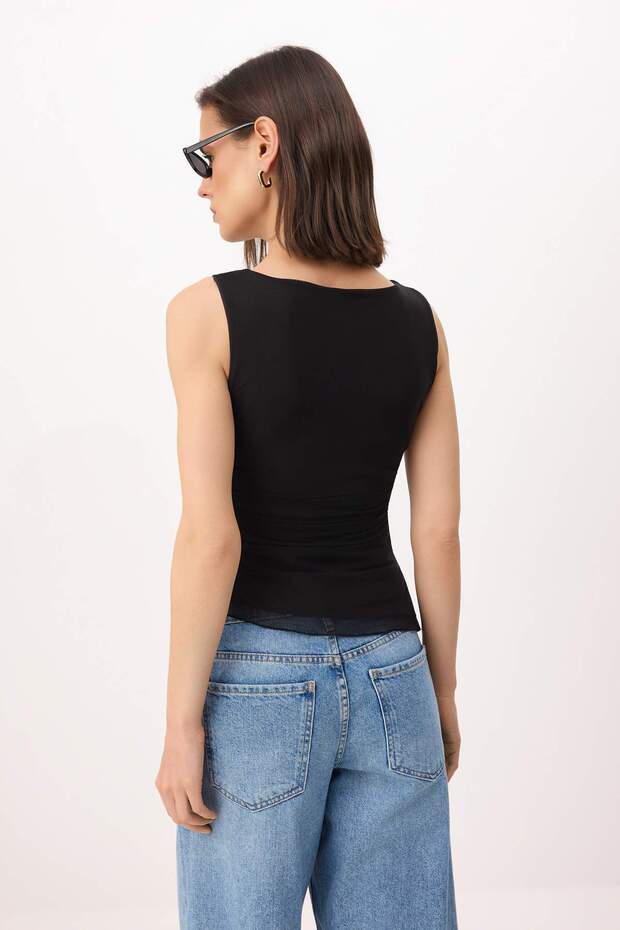 Siyah Fitted/Vücuda Oturan Kolsuz Büzgülü Crop/Kısa Tül Örme Bluz TWOSS26BZ00349 - 4