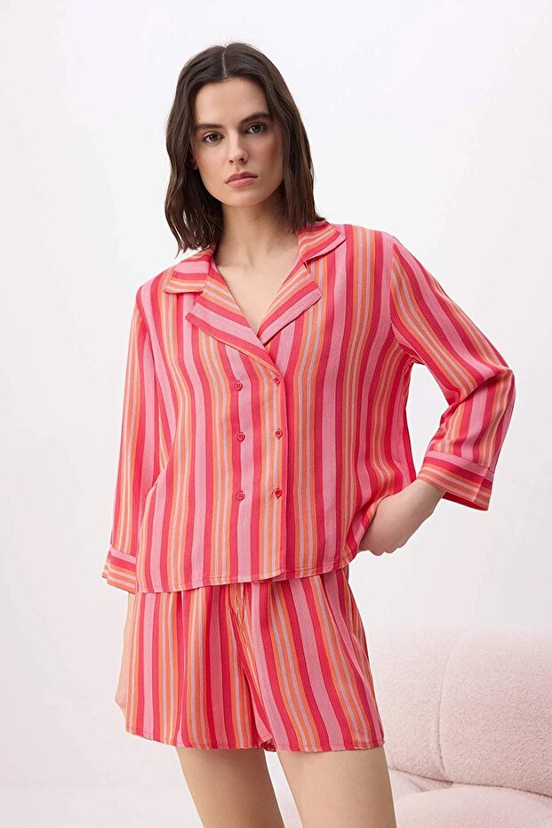 Trendyolmilla  Kırmızı-Çok Renkli More Sustainable Çizgili Viskon Dokuma Pijama Takımı THMSS26PT00145 - Görsel 2