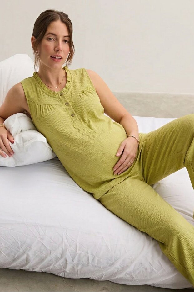 Pregnant and Maternity Ruffle Detailed V-Neck Woven Pajama Set Suitable for Breastfeeding