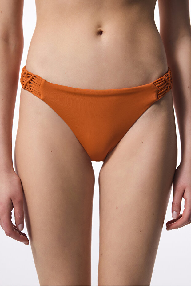 الجزء السفلي من بيكيني بتفاصيل مكرامية برتقالية - 1