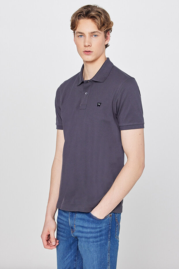 تي شيرت بقصة عادية وياقة بولو 100% قطن أنثراسايت