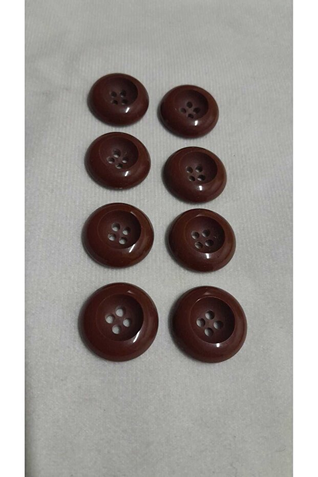 Polyester Button 28 Size 18 mm 8 Pieces