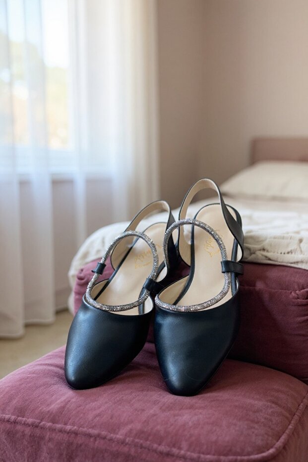 Women's Stoned Banded Open-Side Elegant Black Ballet Flats