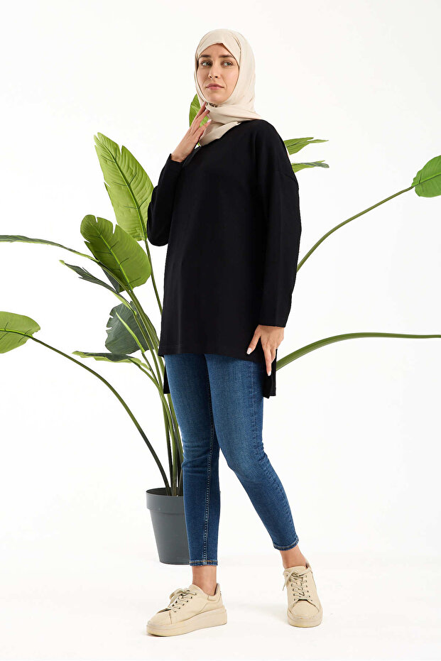 Women's Premium Modal Fabric Oversized Tunic – Soft-Textured Relaxed Fit Casual Hijab Top