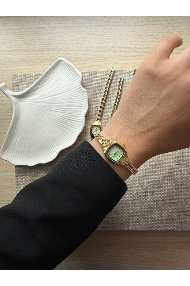 Women's Wristwatch Retro Model