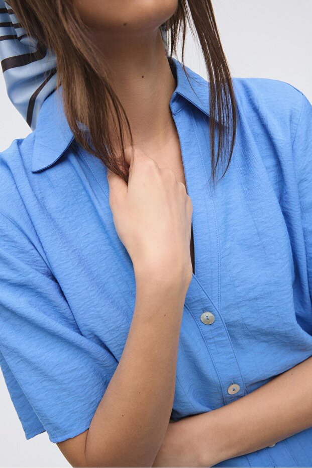 Düğmeli dökümlü gömlek - 4