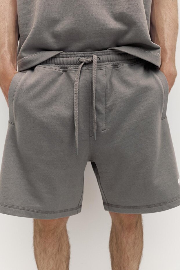 Logolu jogger bermuda şort - 4