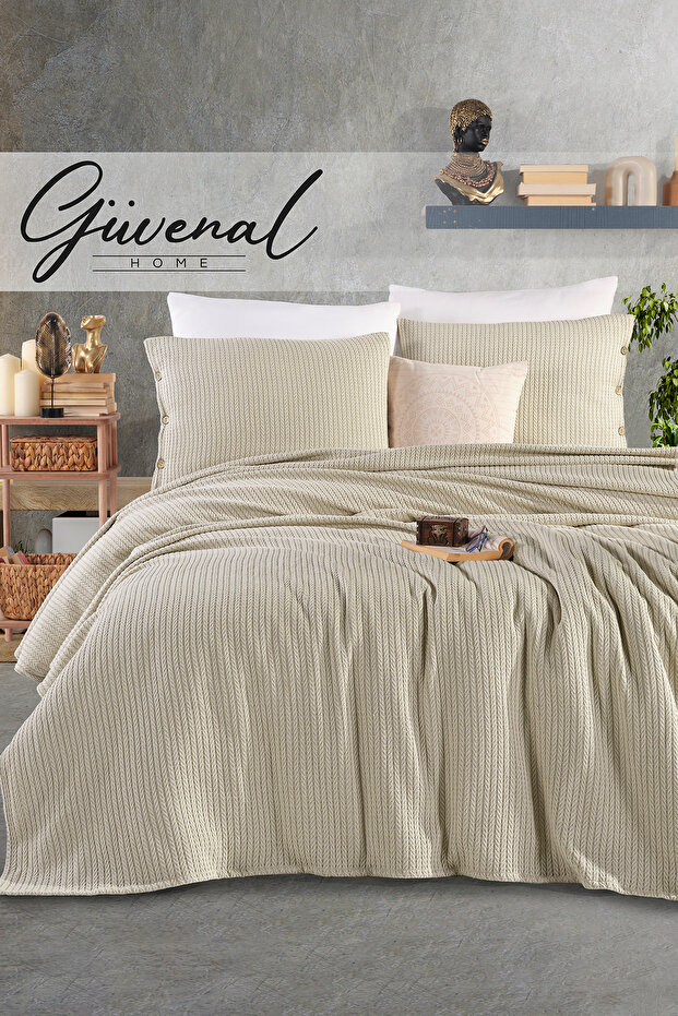 Siena | 100% Cotton Double 200X230 cm Knitted with Button Detail and Pillow Cases Pique Bedspread Set