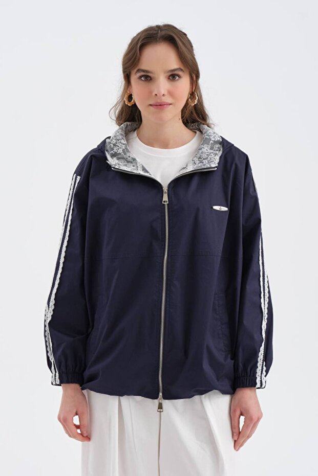 Women's Inside D Lace Detailed Hooded Design Raincoat Jacket