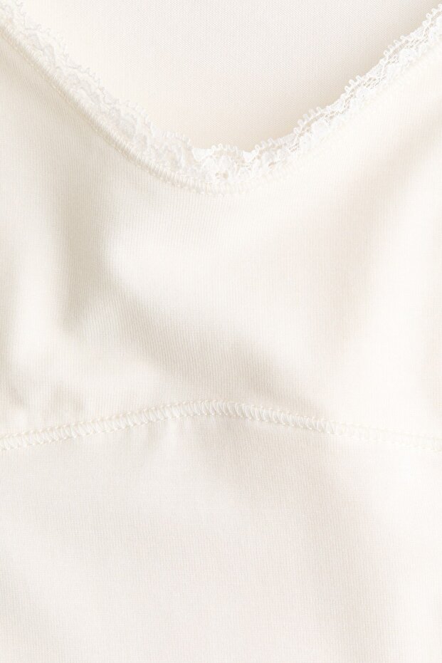 Dantel Şeritli Üst - 2