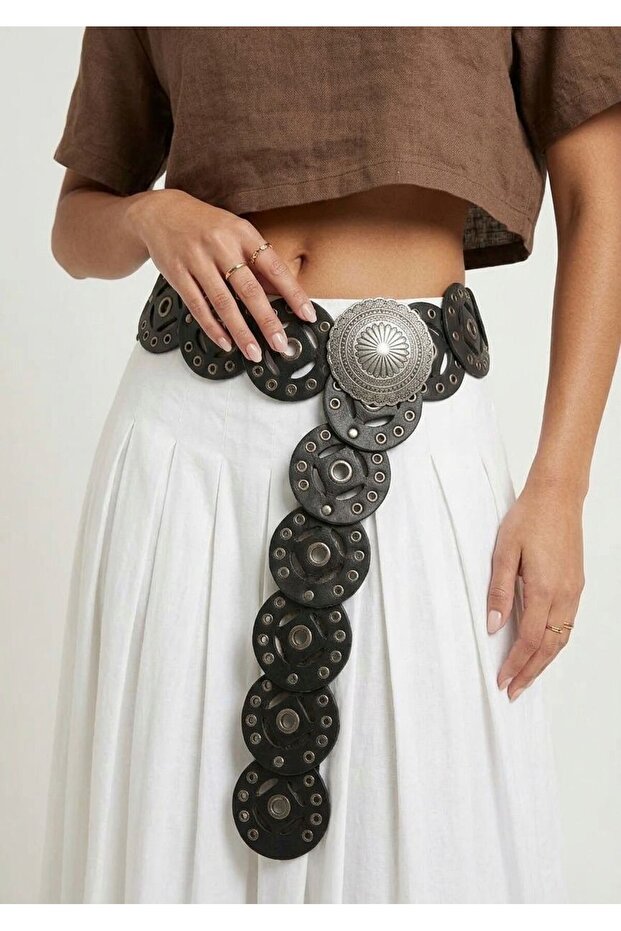 Stapled Vintage Round Faux Leather Belt