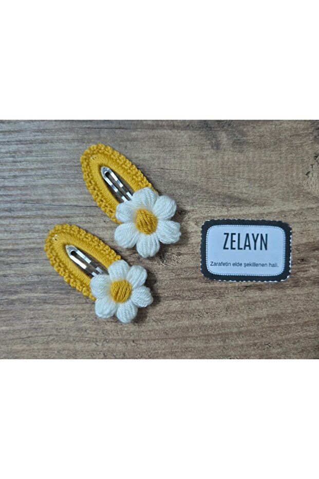 2-Piece Oval Metal Snap Buckle with Hand Knitted Fluffy Daisy Buckle