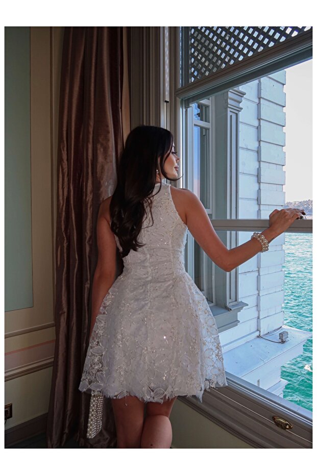 Çiçek İşlemeli Pullu Mini Elbise - 5