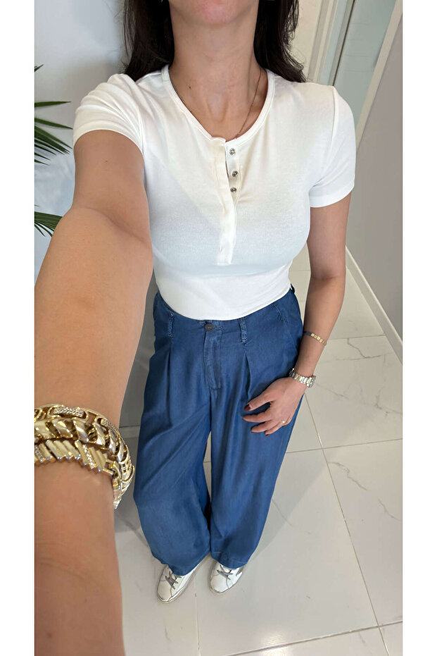 Dlvin Siras Ecru Snap Button Short Sleeve Blouse