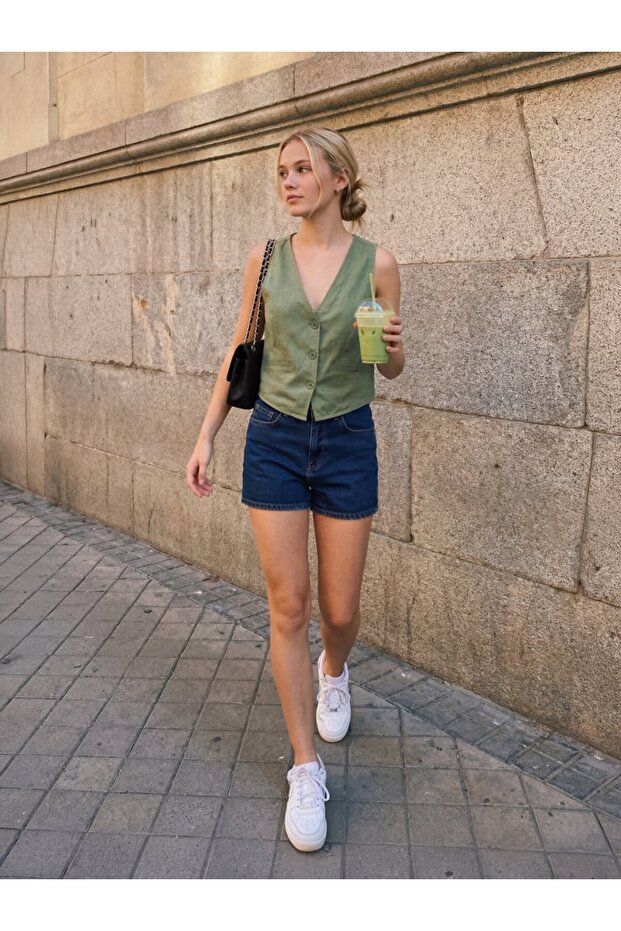 V Yaka Düğmeli Basic Yeşil Bluz - 1