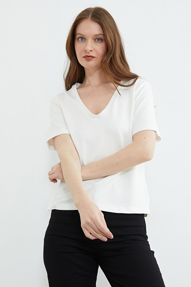 Basic V-Neck Modal T-Shirt - 4