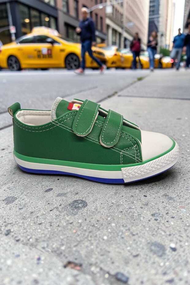 Green Velcro Baby/Child Canvas Shoes
