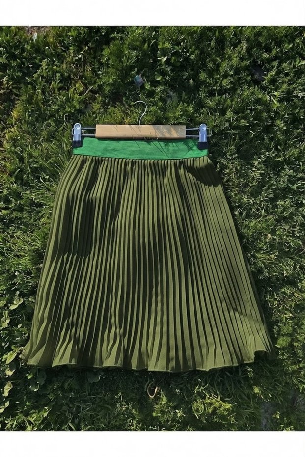Khaki Women's Pleated Skirt with Elastic Waistband, Pleated Pleated Mini Complementary Skirt