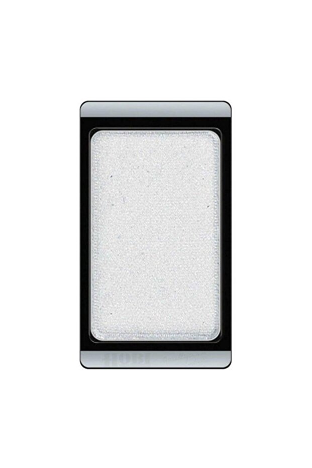Eyeshadow Pearl: Shimmering Eyeshadow in Pearl Tones 71