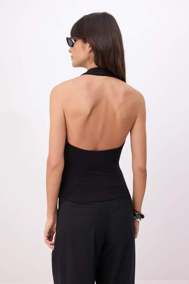 Siyah Fitted/Vücuda Oturan Boyundan Bağlamalı Kolsuz Yumuşak Örme Bluz TWOSS26BZ00625 - 4