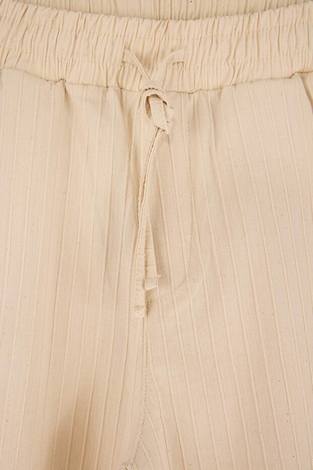 Bej Normal Kalıp/Regular Fit %100 Pamuklu Dokulu Boru Paça Erkek Dokuma Şort&Bermuda TMNSS26SR00010 - 6