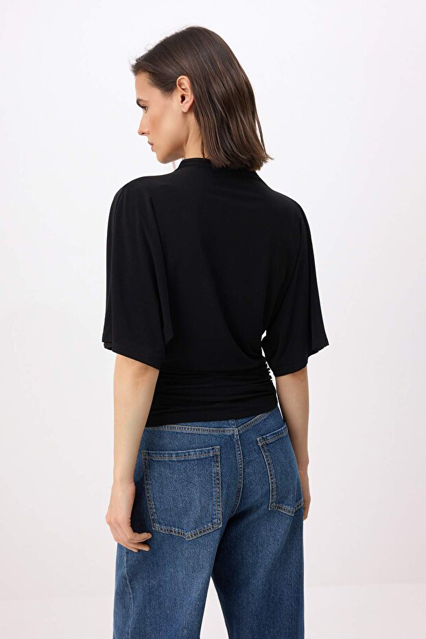 Siyah Fitted/Vücuda Oturan Kayık Yaka Yarasa Kol Kısa Kollu Esnek Örme Bluz TWOSS26BZ00020 - 4