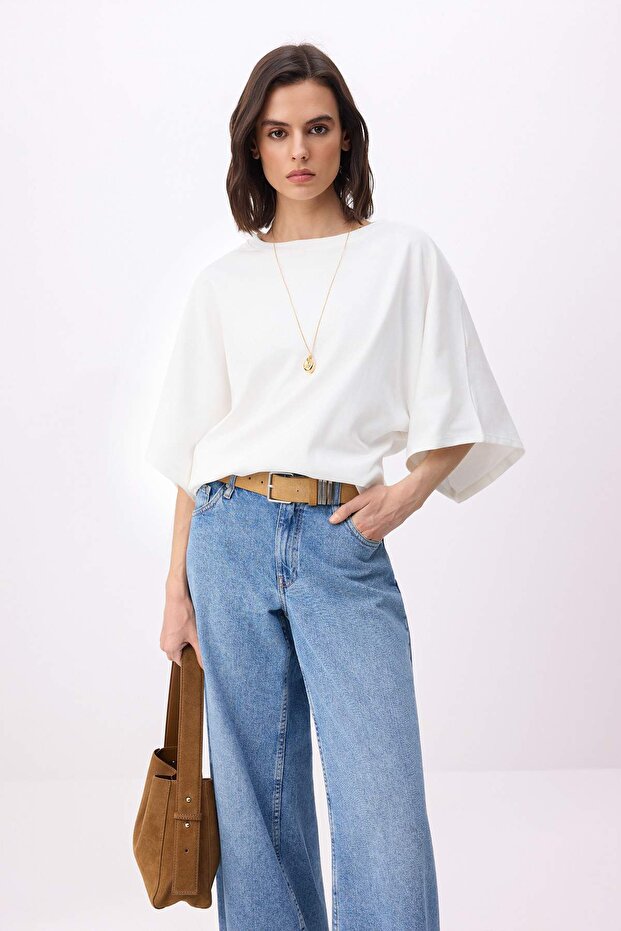 Ekru Oversize/Geniş Kalıp Düşük Kol Kısa Kollu Soft Touch Örme T-shirt TWOSS26TS00221 - 2